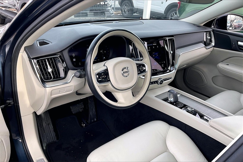 2024 VOLVO S60 - Image 11