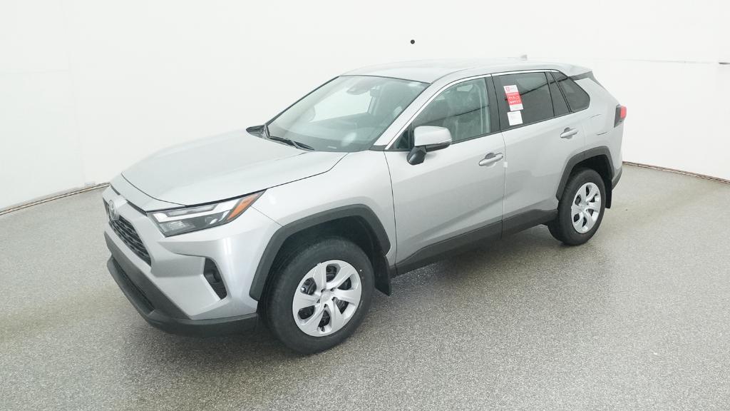 2025 Toyota RAV4 LE's photo