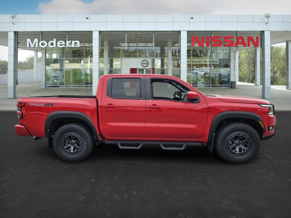 2025 Nissan Frontier Crew Cab PRO-4X photo 3