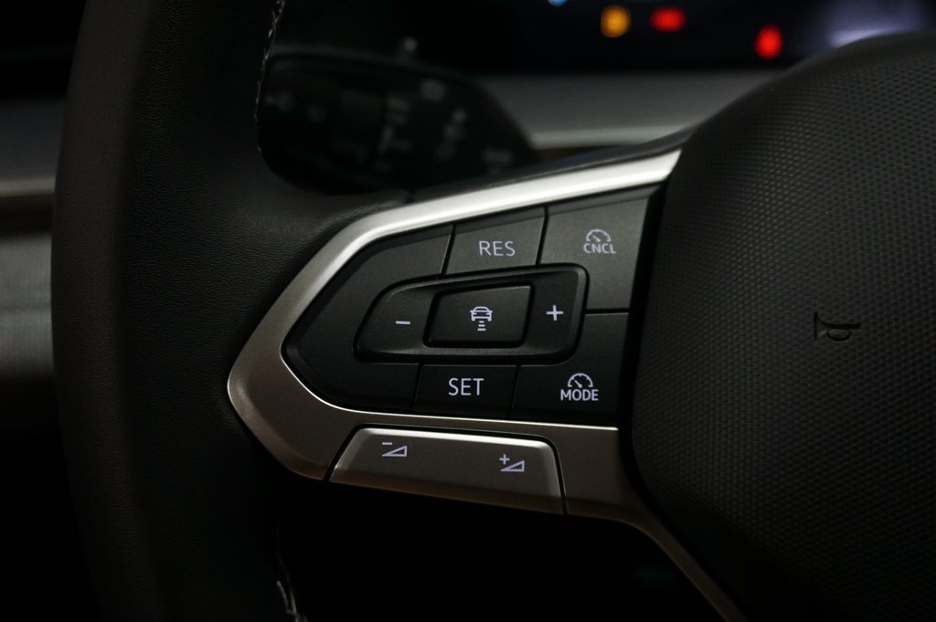 2025 Volkswagen Tiguan S photo 14