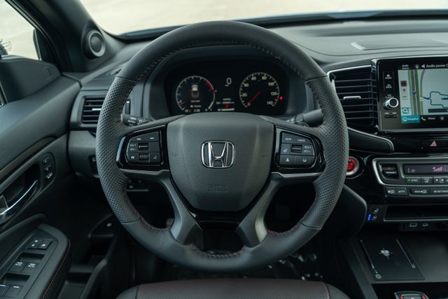 2026 Honda Ridgeline Black Edition photo 12