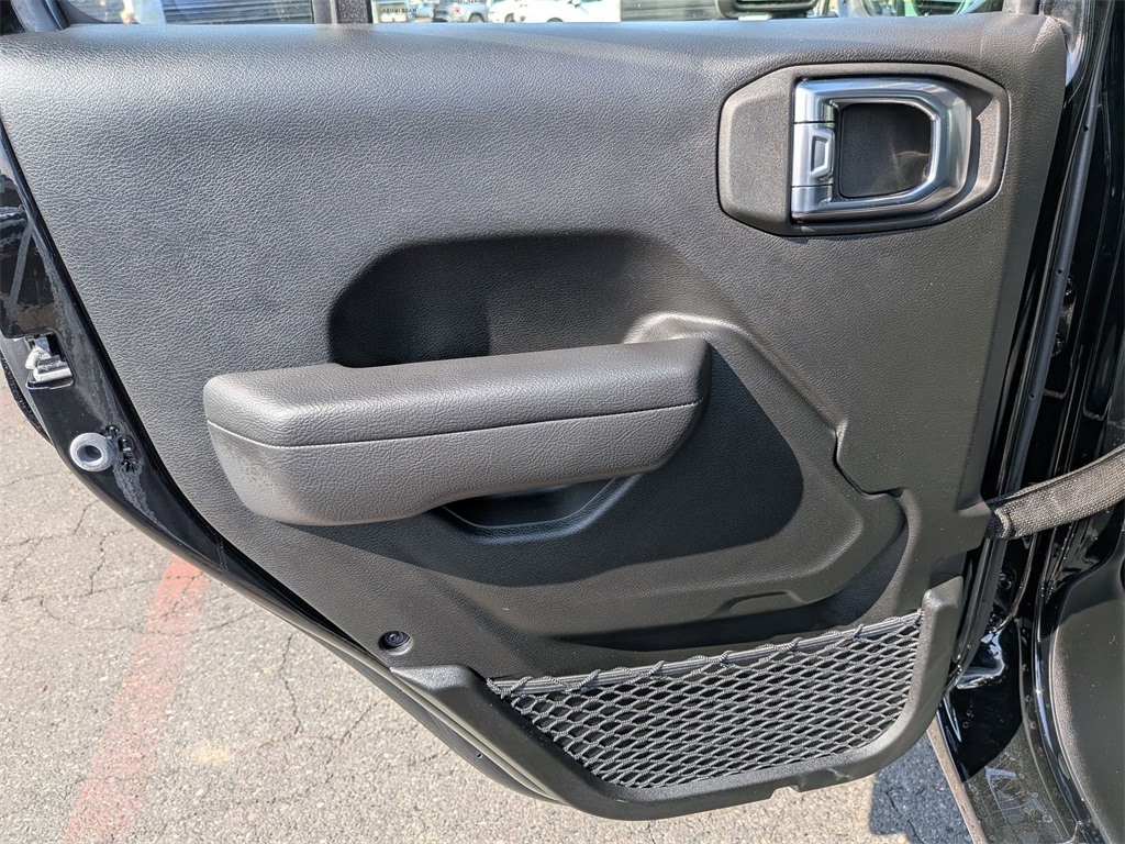 2025 Jeep Wrangler Sport photo 14