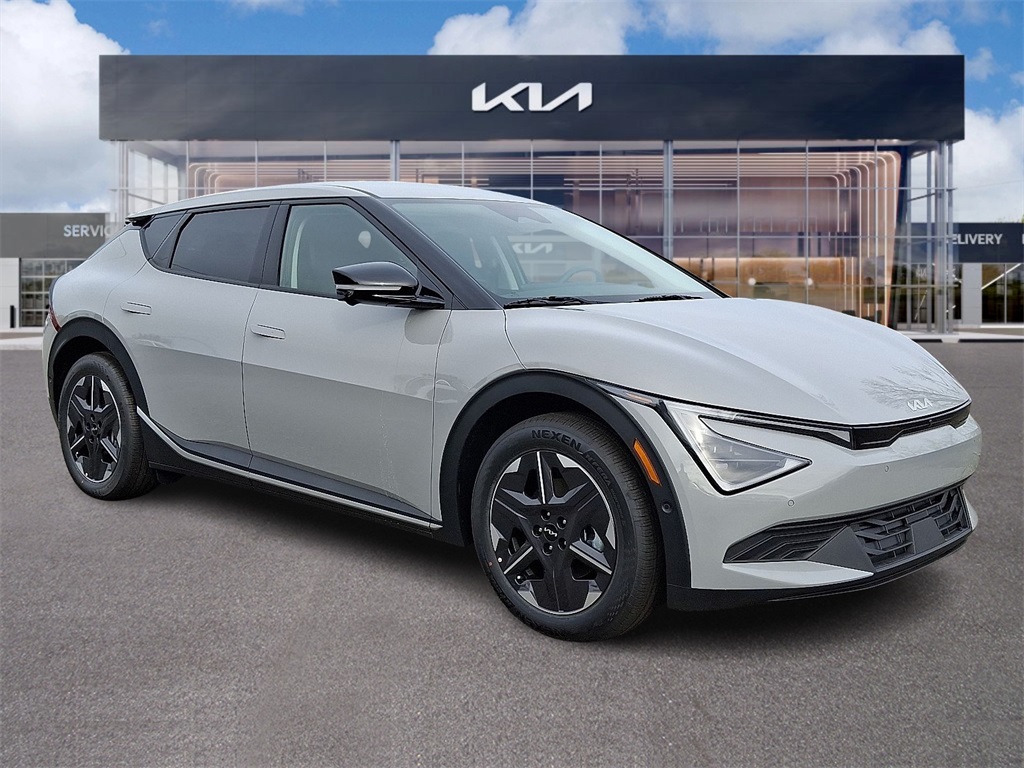 2025 Kia EV6 Light L/R's photo