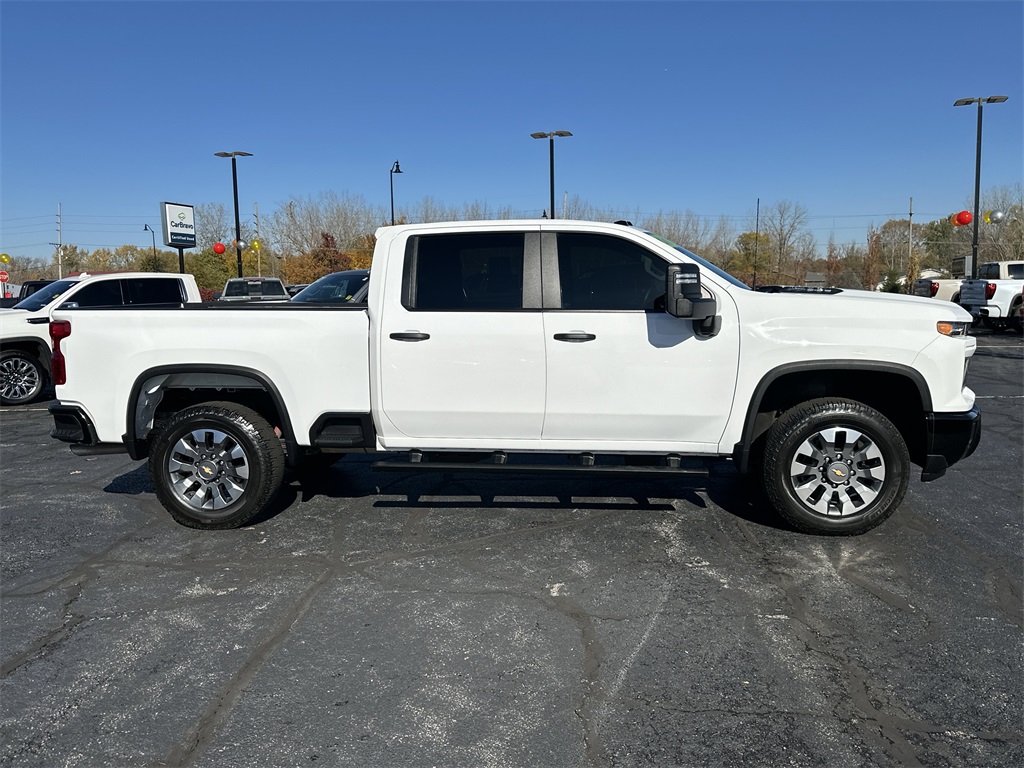 2024 CHEVROLET SILVERADO HD - Image 9