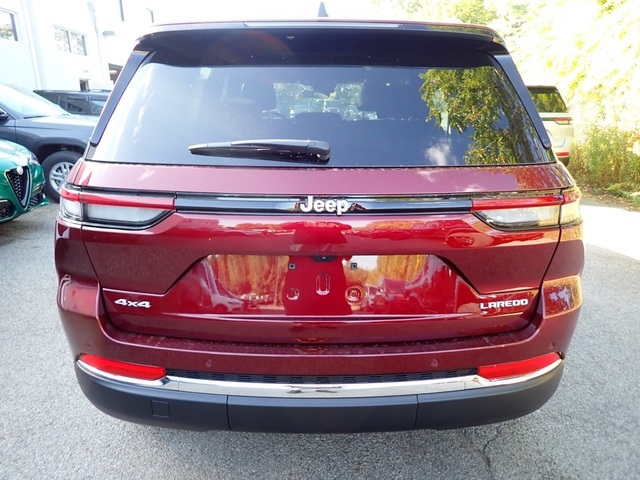 2025 Jeep Grand Cherokee Laredo X photo 3