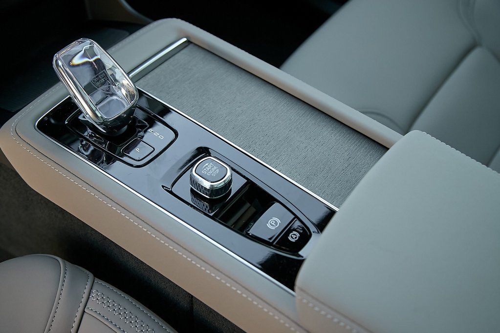 2026 VOLVO XC90 - Image 14