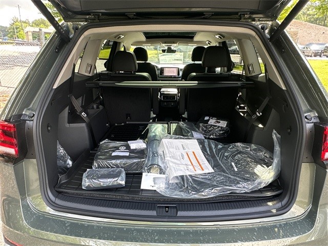 2025 Volkswagen Atlas Peak Edition SE photo 18