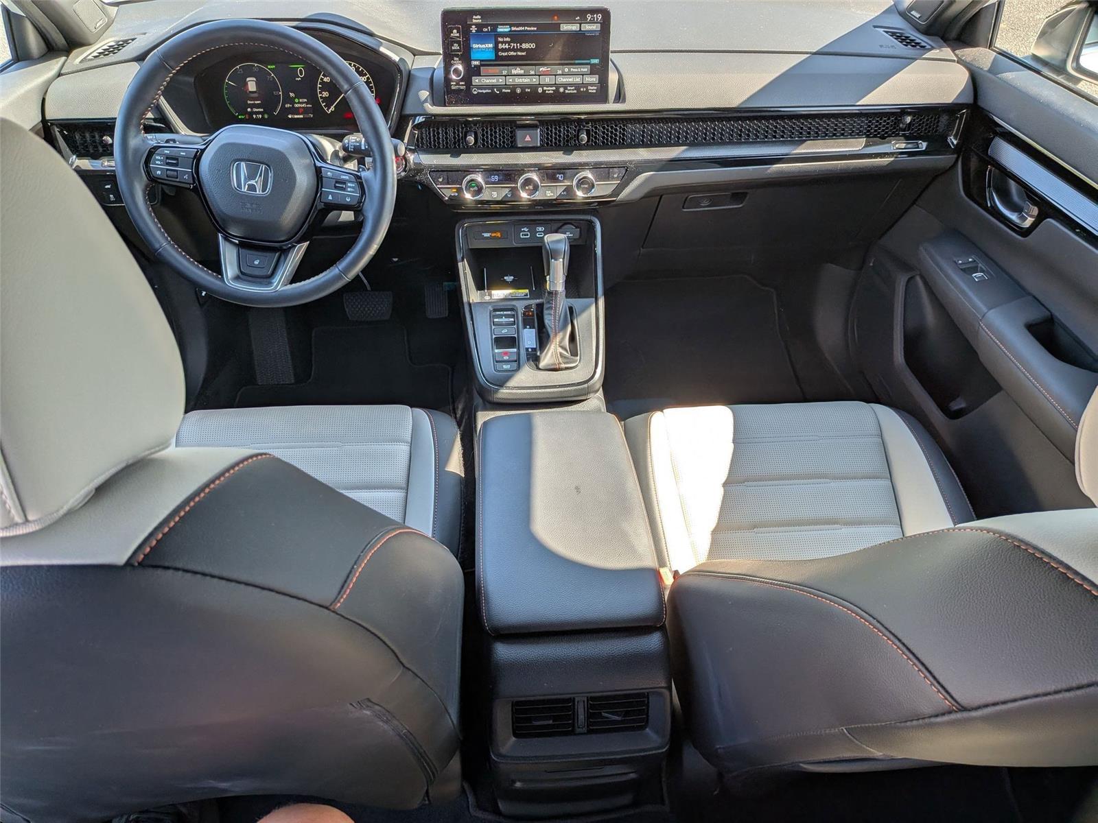 2025 Honda CR-V Hybrid Sport Touring photo 28