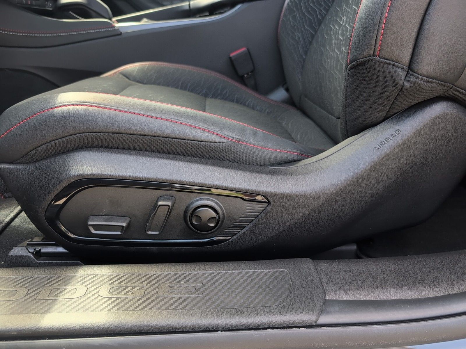 2025 Dodge Charger R/T photo 27