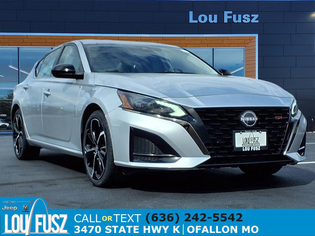 2024 Nissan Altima SR