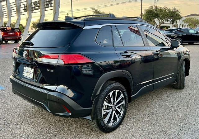 2024 Toyota Corolla Cross XLE photo 4