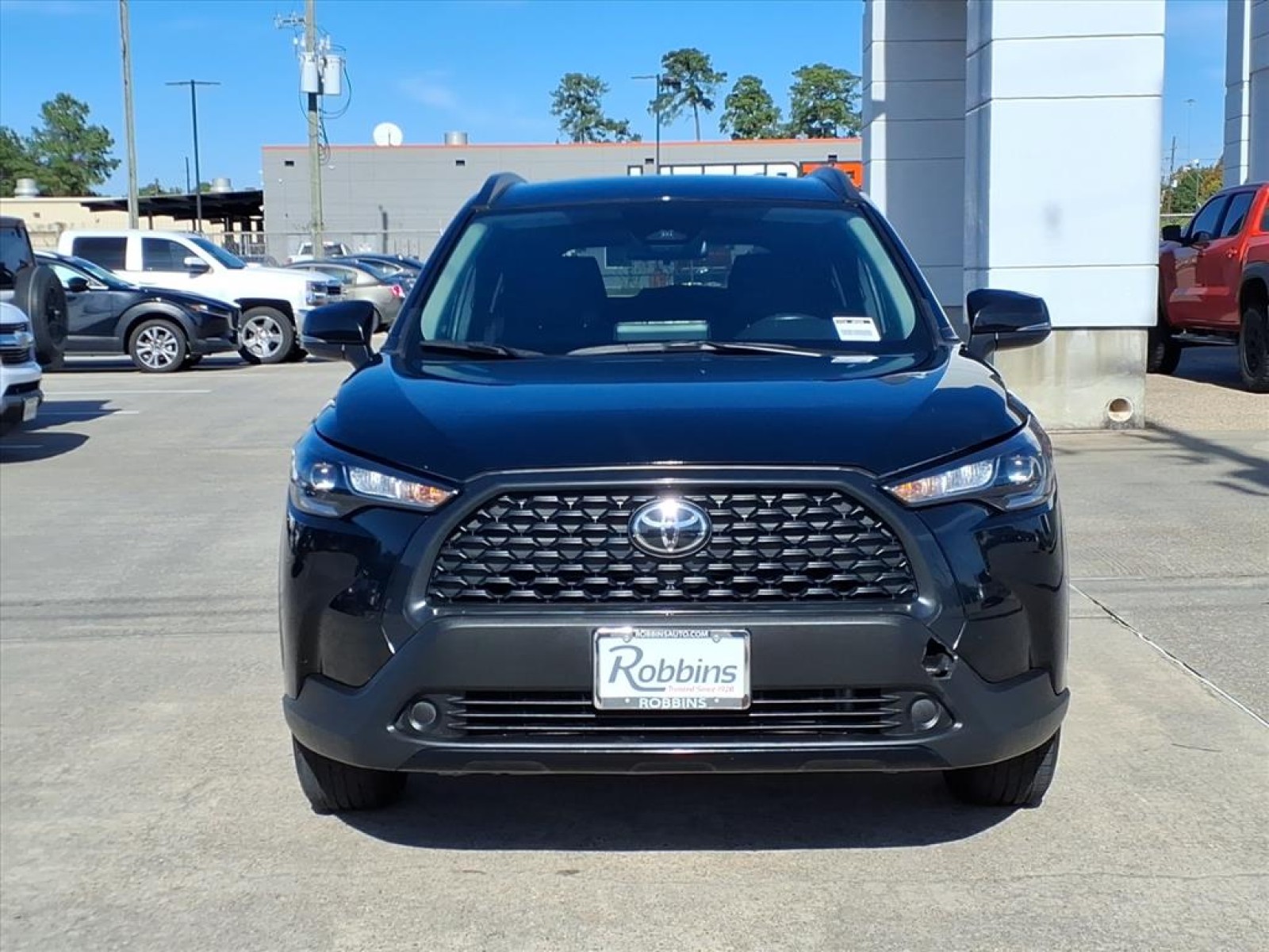 2024 Toyota Corolla Cross LE photo 2