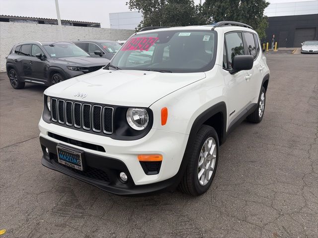 2022 Jeep Renegade Latitude's photo