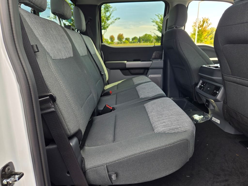 2026 Ford F-350 photo 9