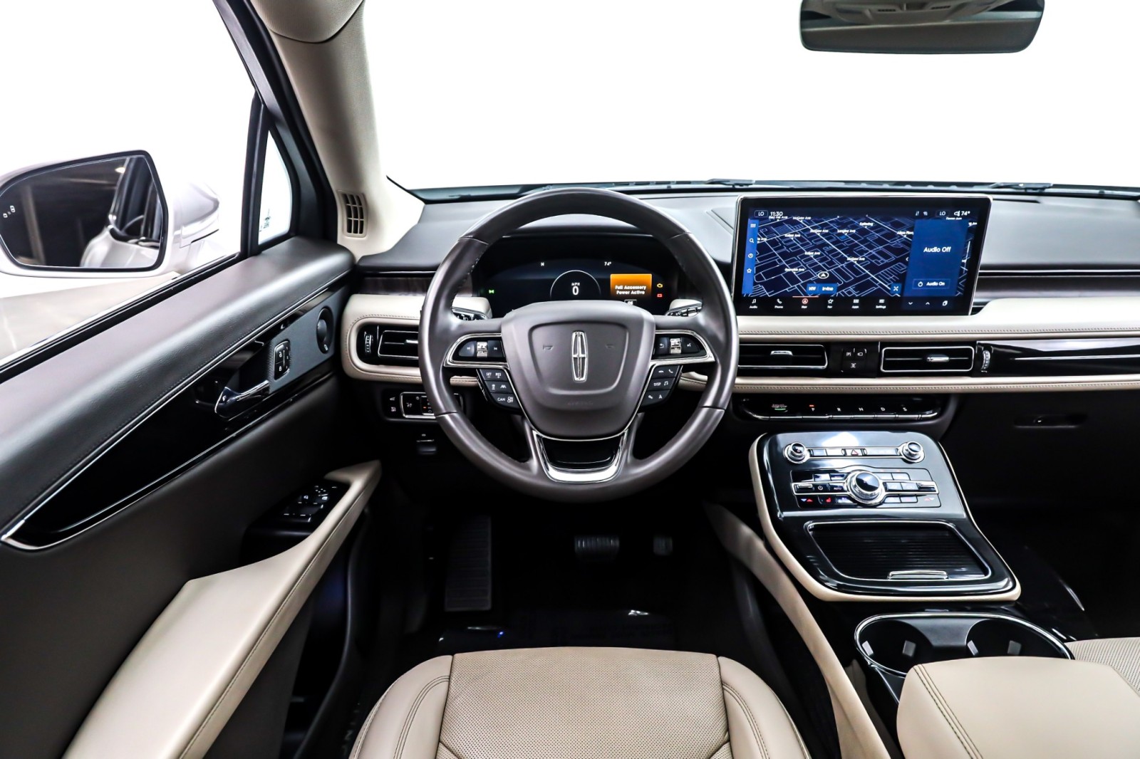 2023 Lincoln Nautilus Reserve photo 4