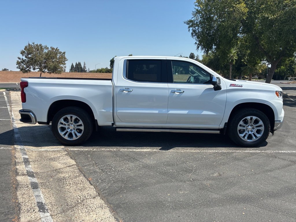 2025 Chevrolet Silverado 1500 LTZ photo 2