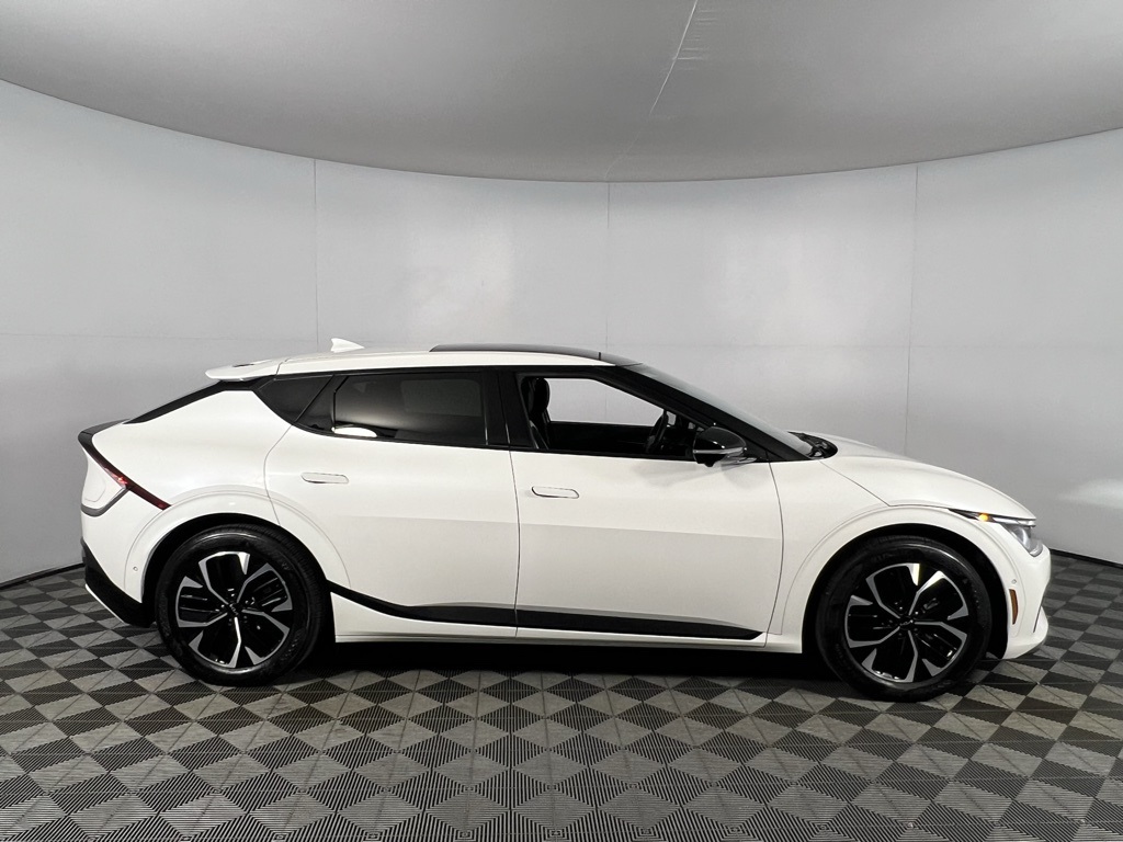 2022 Kia EV6 GT-Line photo 3