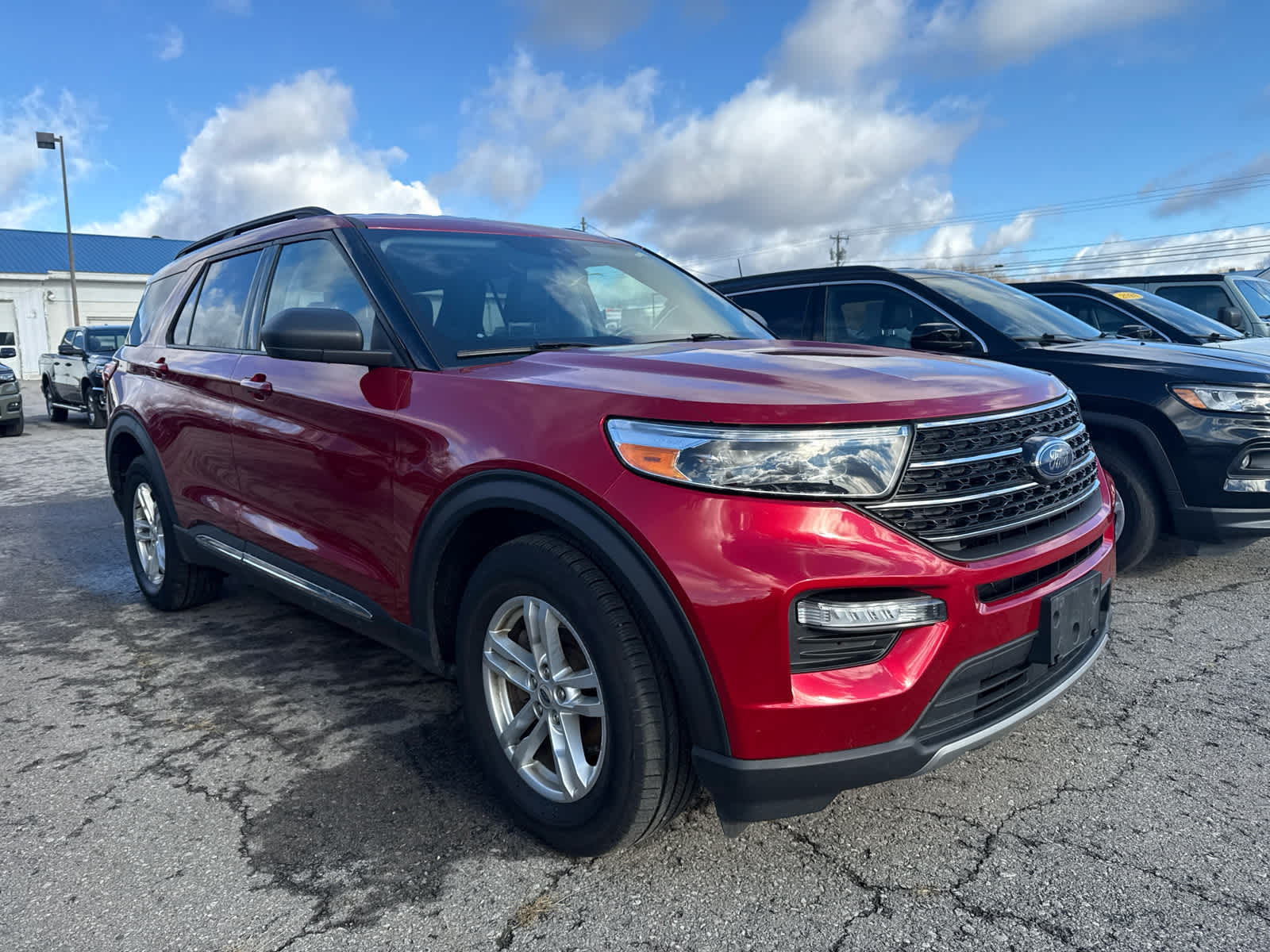 2021 Ford Explorer XLT photo 3