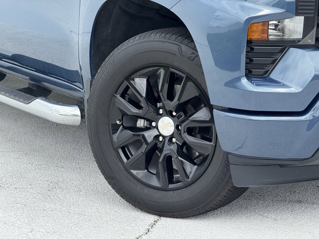 2024 Chevrolet Silverado 1500 Custom photo 9