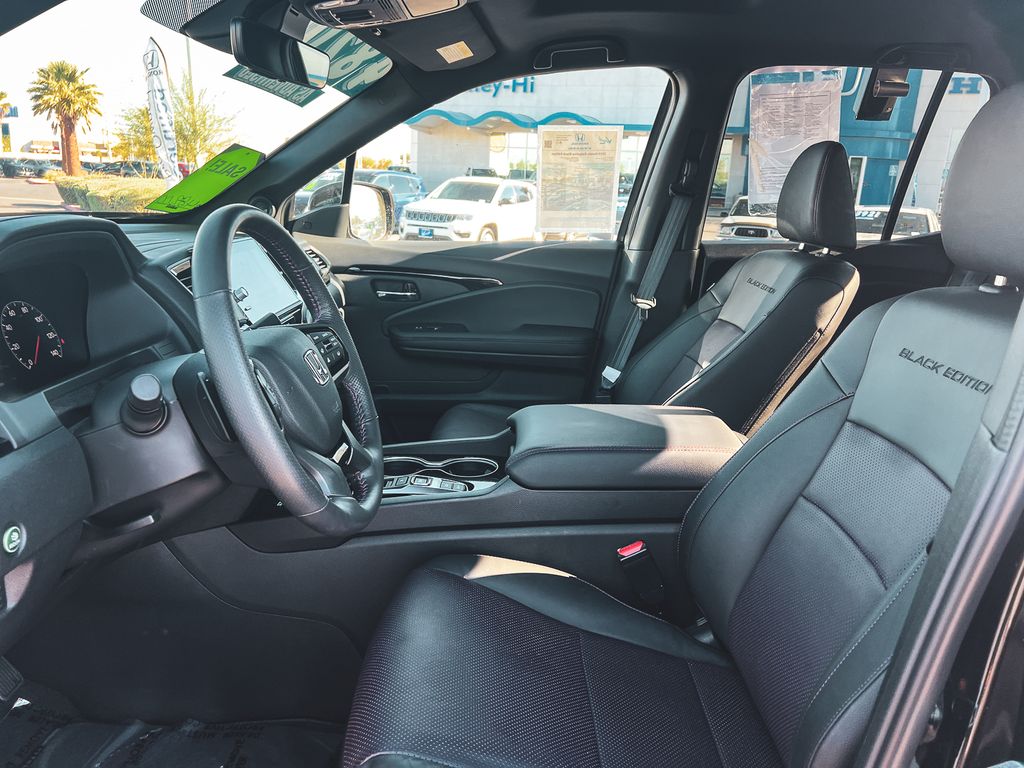 2025 Honda Ridgeline Black Edition photo 25
