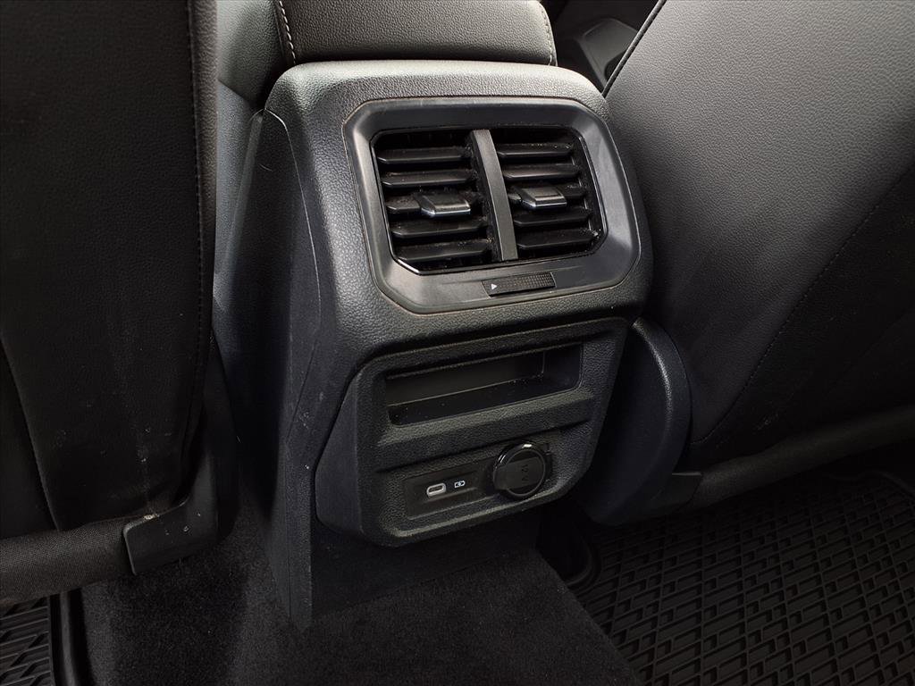 2022 Volkswagen Tiguan SE photo 5