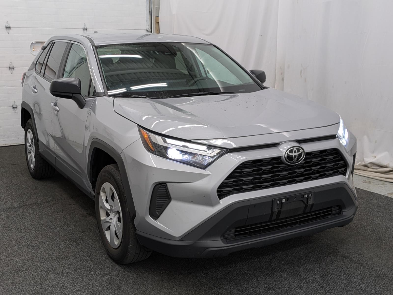 2024 Toyota RAV4 LE photo 14