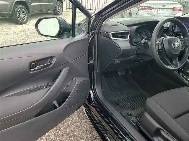 2024 Toyota Corolla LE photo 9