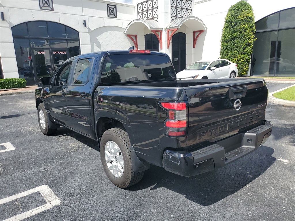 2022 Nissan Frontier SV photo 4