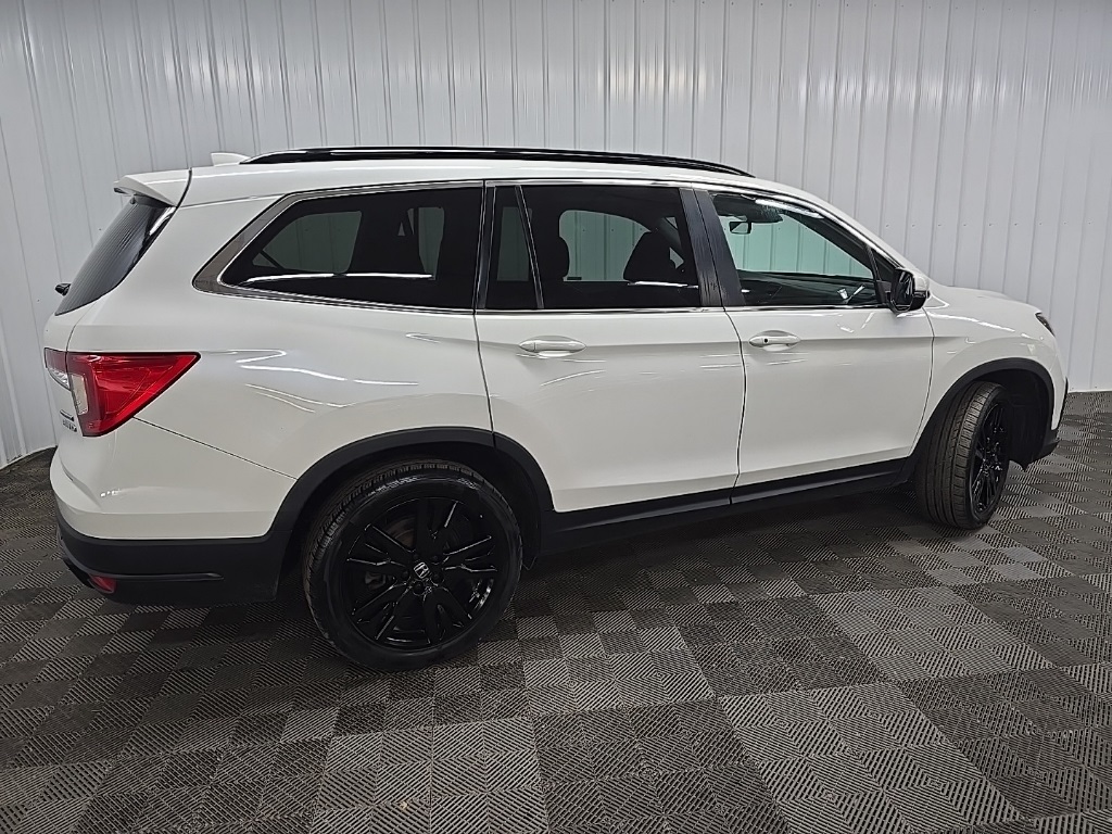 2022 Honda Pilot Special Edition photo 3