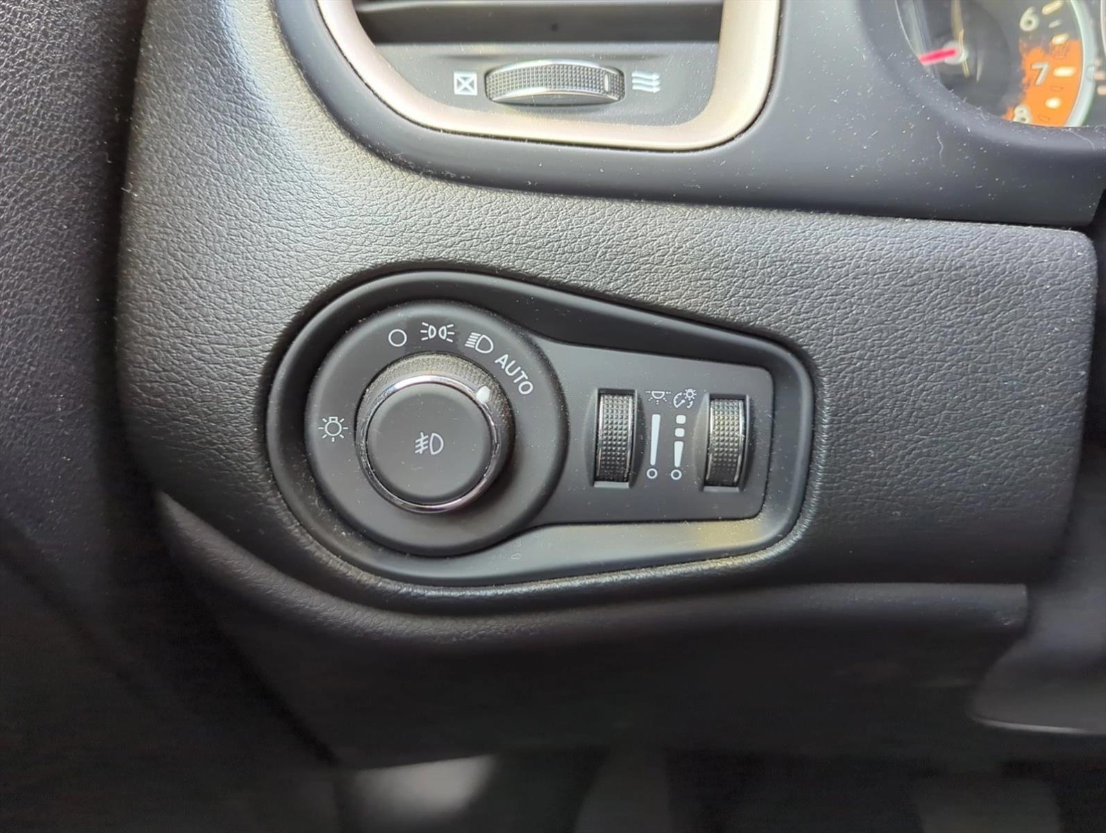 2016 Jeep Renegade Latitude photo 19
