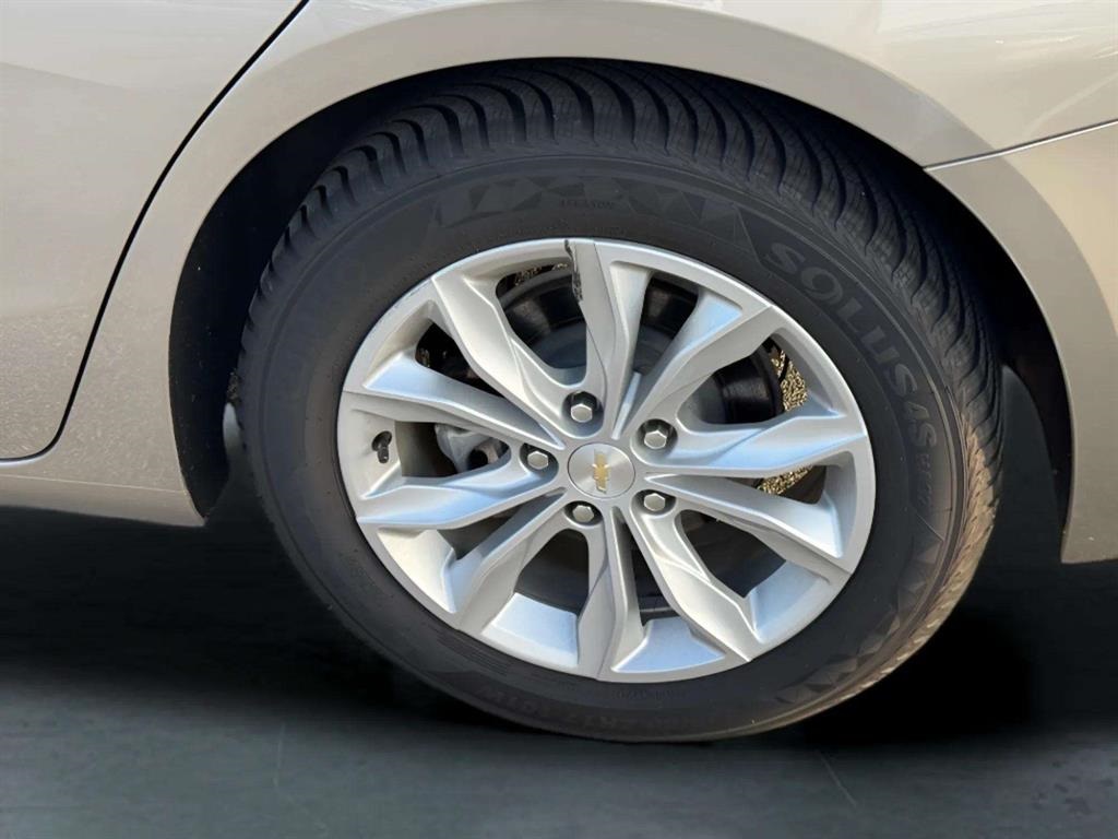 2024 Chevrolet Malibu 1LT photo 14
