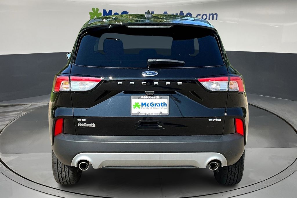 2022 Ford Escape SE photo 5