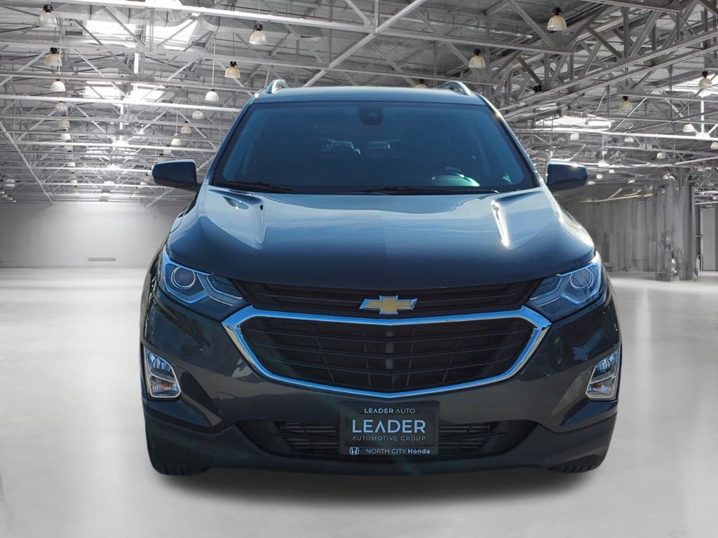2020 Chevrolet Equinox LT photo 2