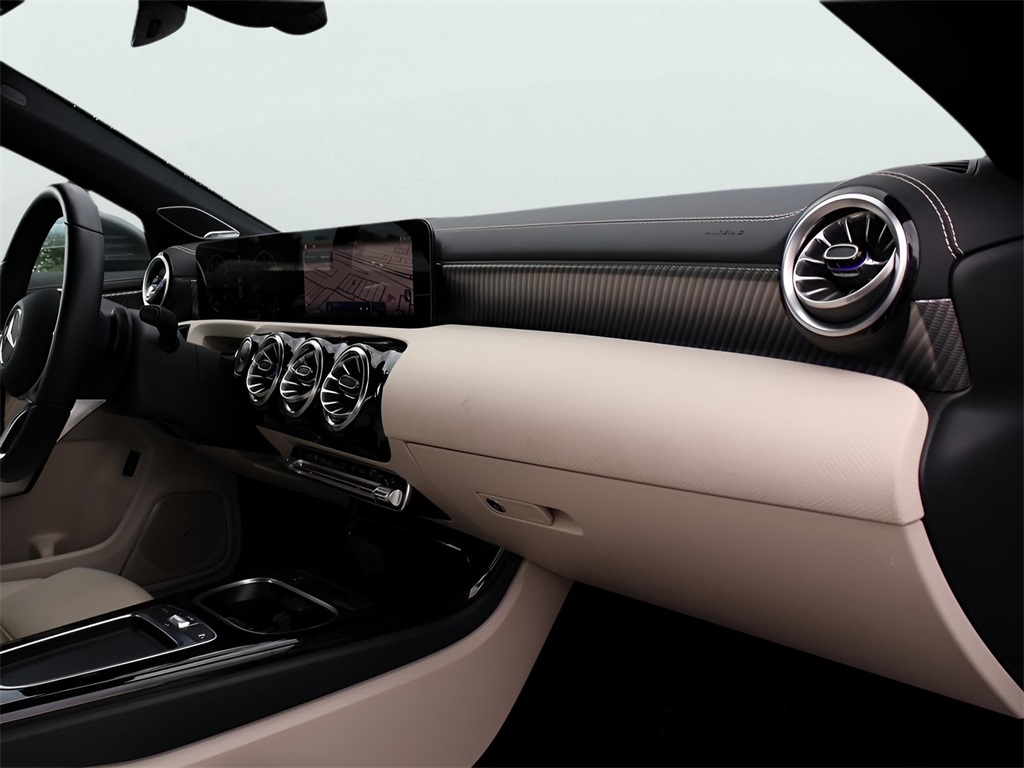 2024 Mercedes Benz CLA 250 4MATIC photo 10