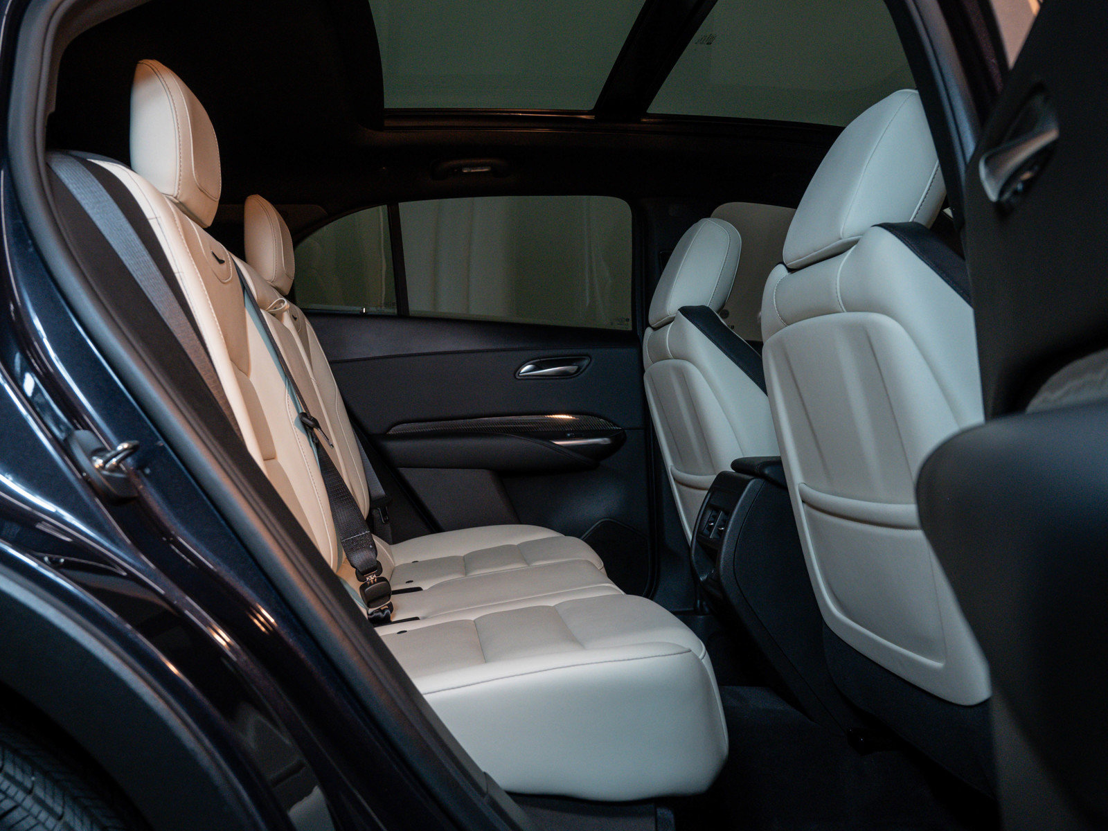2023 Cadillac XT4 Sport photo 8