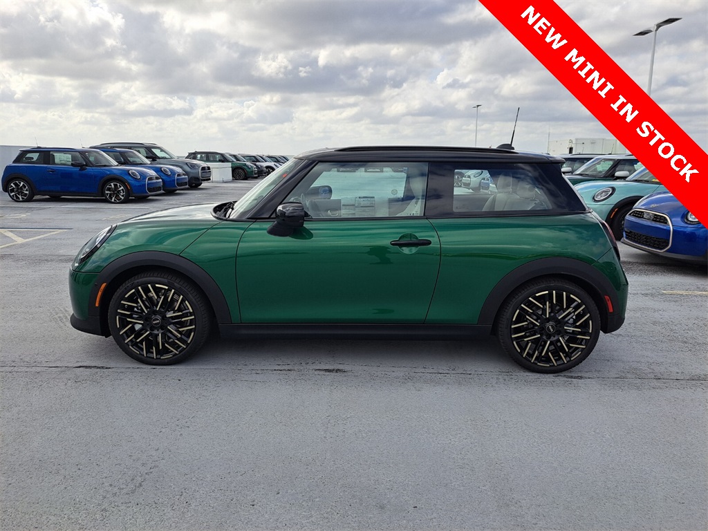 2025 Mini Cooper 2 Door Hardtop Signature photo 6
