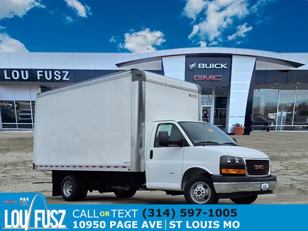 2025 GMC Savana Cutaway Work Van's photo