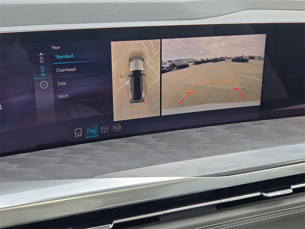 2025 Cadillac Escalade IQ Luxury photo 17