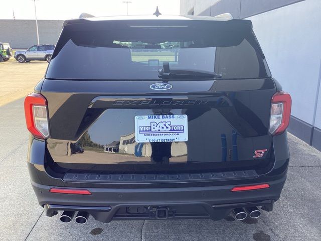2022 Ford Explorer ST photo 5