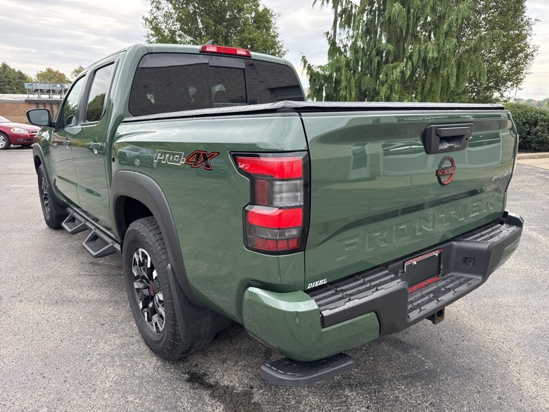 2023 Nissan Frontier PRO-4X Crew Cab photo 4