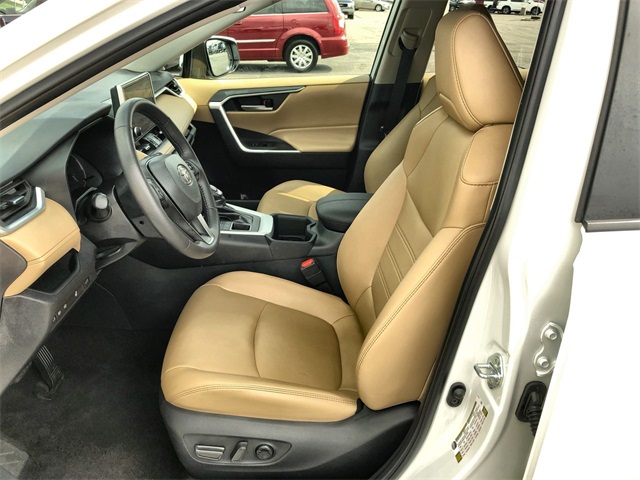 2025 Toyota RAV4 XLE Premium photo 3