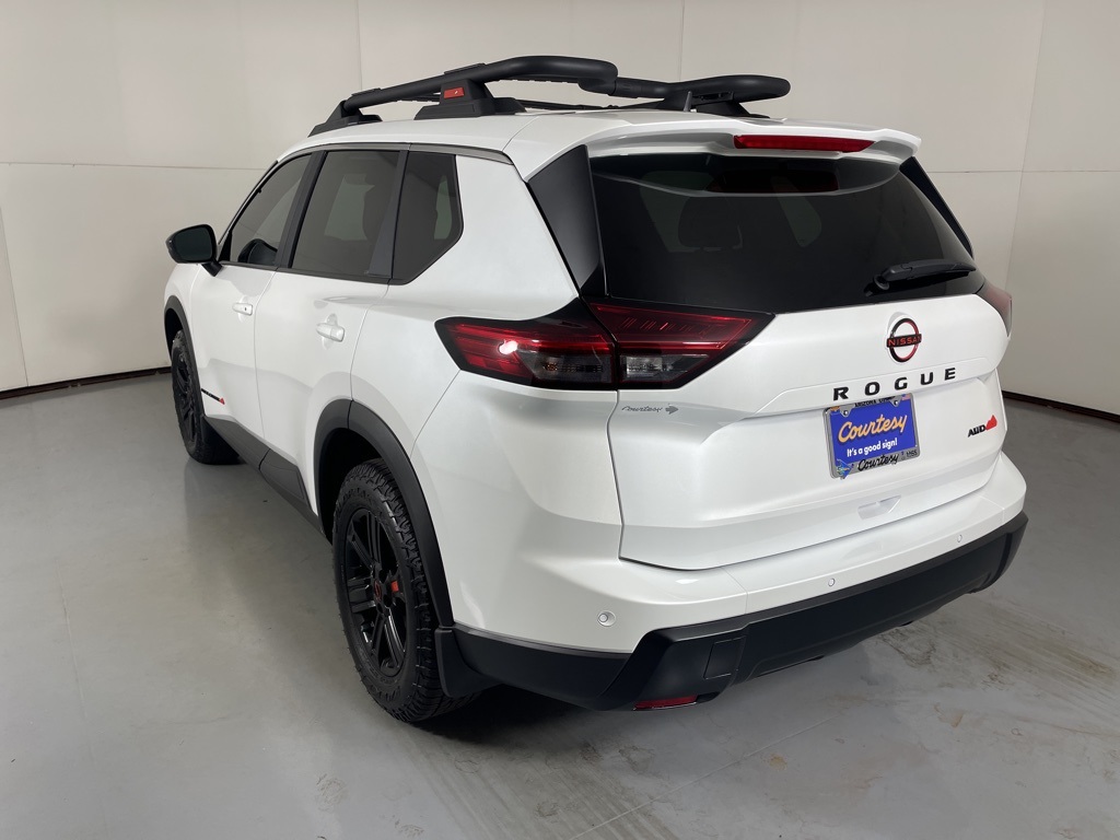 2026 Nissan Rogue SV photo 4
