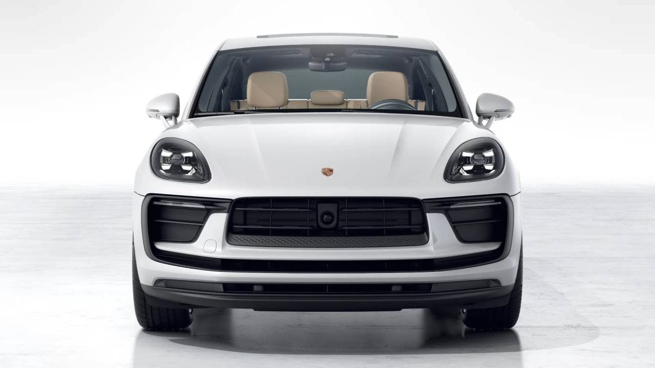 2026 Porsche Macan T photo 9