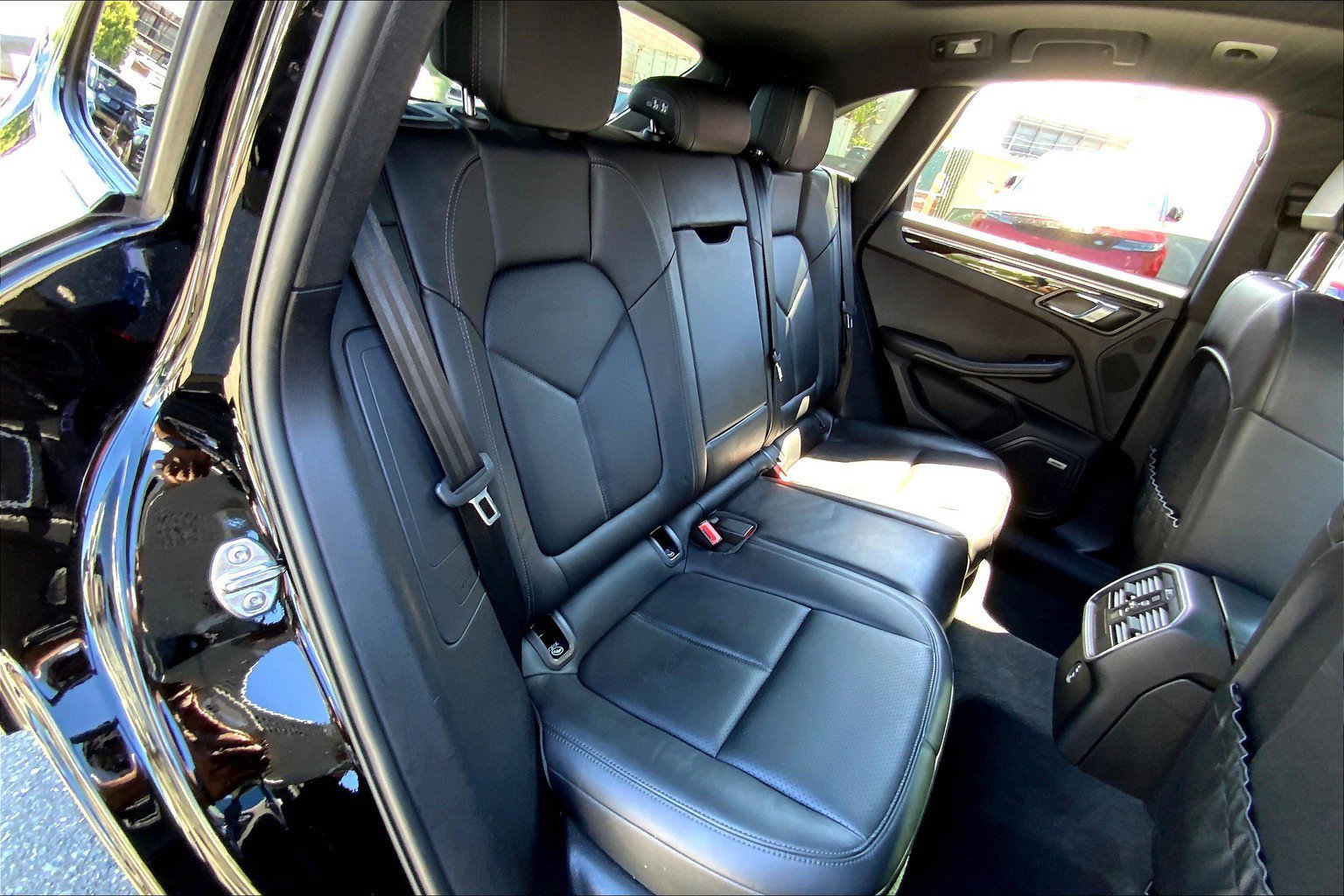 2021 Porsche Macan S photo 27