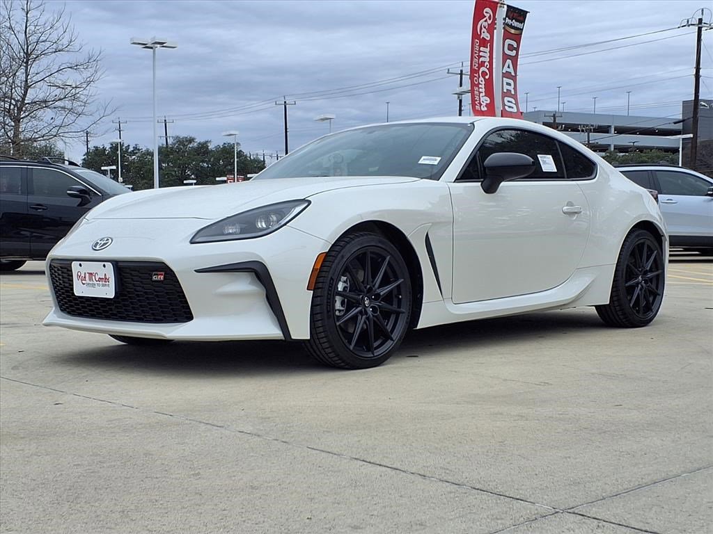 2026 Toyota GR86 Premium's photo