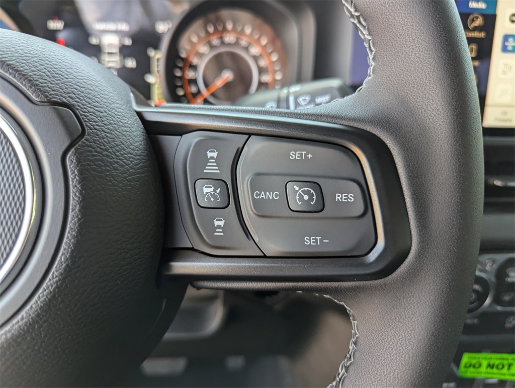 2025 Jeep Wrangler Sport S photo 21