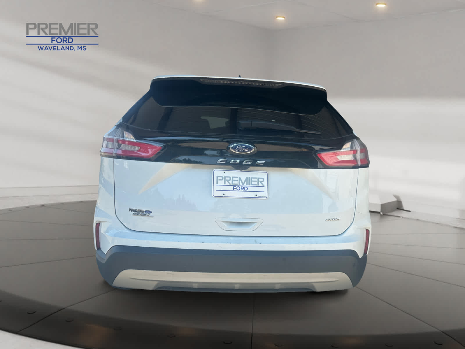 2024 Ford Edge SEL photo 4