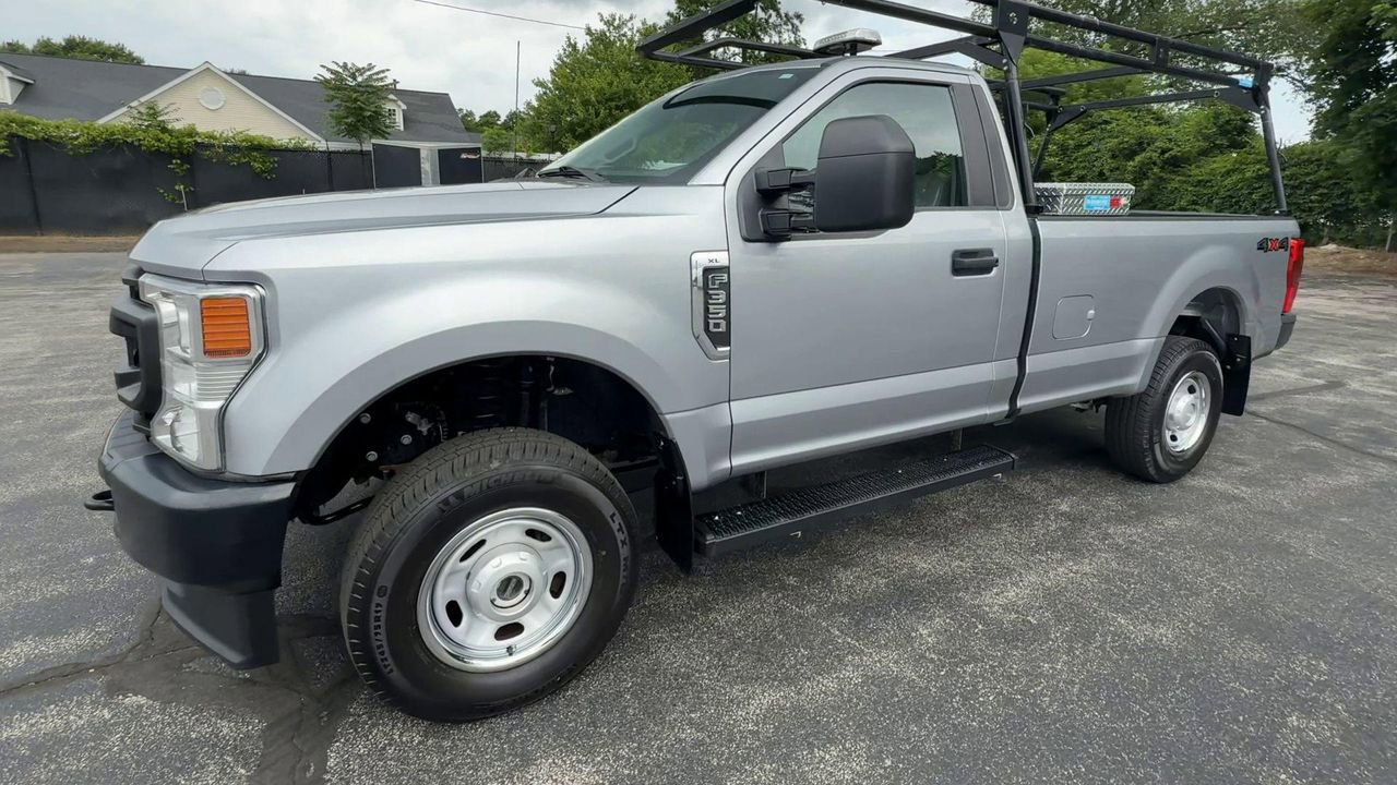 2022 Ford F-350 XL photo 4