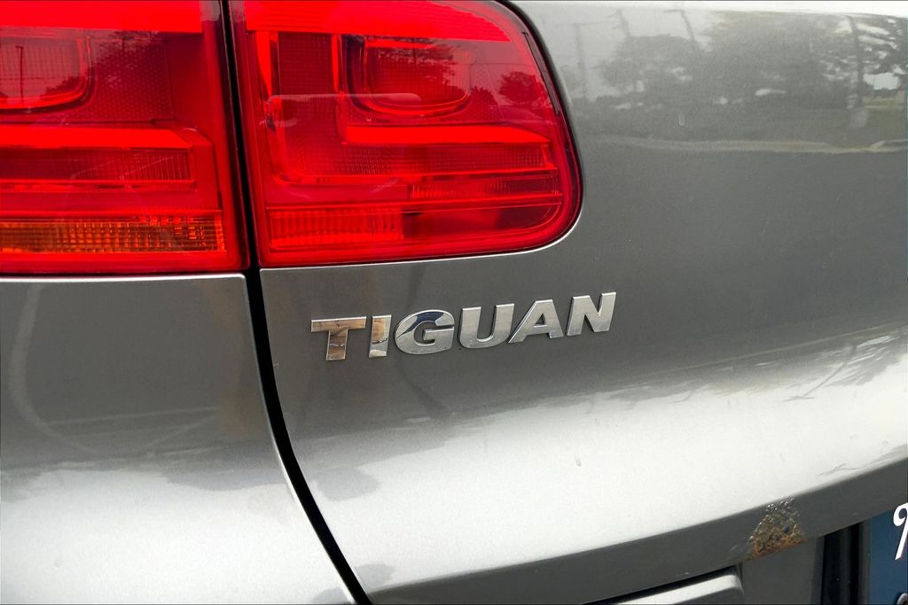 2014 Volkswagen Tiguan SE photo 32