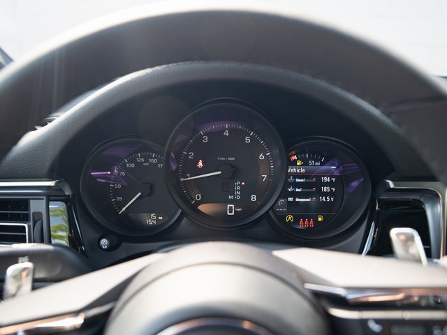 2026 Porsche Macan T photo 23